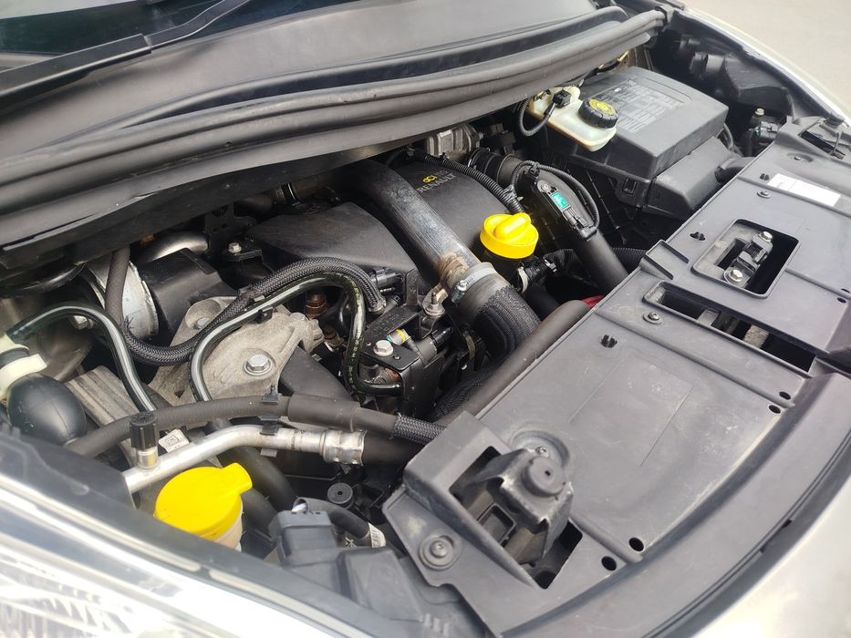 Рено Сценік 3 2011 рік