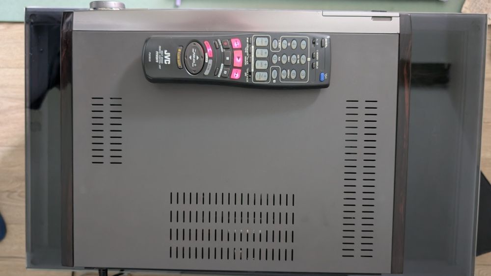 Magnetowid JVC Elegance (HR-DD949) + rzadki podświetlany pilot