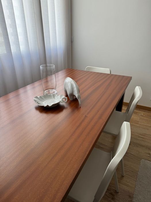 Mesa em madeira Mogno clara maciça