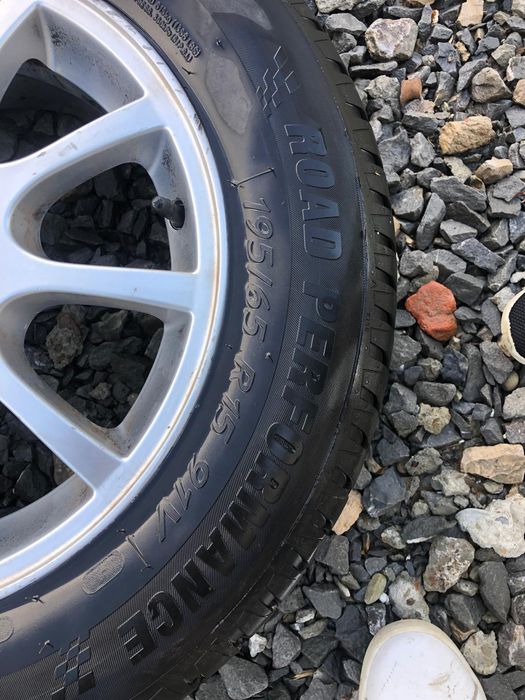 Opony letnie 195/65 R15 bez felg