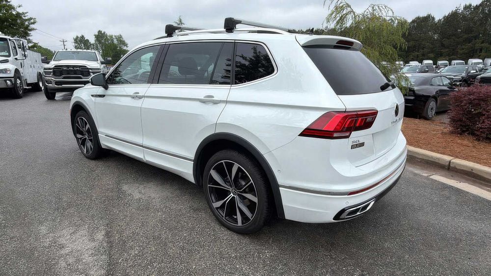 Volkswagen Tiguan SEL R-Line 4Motion      2024