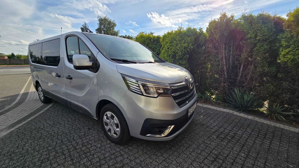 Wynajem busa 9 osób, Renault trafic long