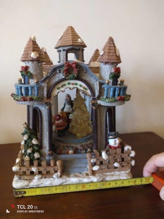 Três presépios em louça