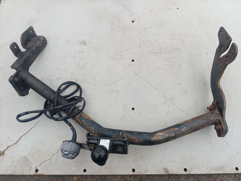 Фаркоп Приципне Ford connect Форд Конект 2002-13р оригінал Б/У