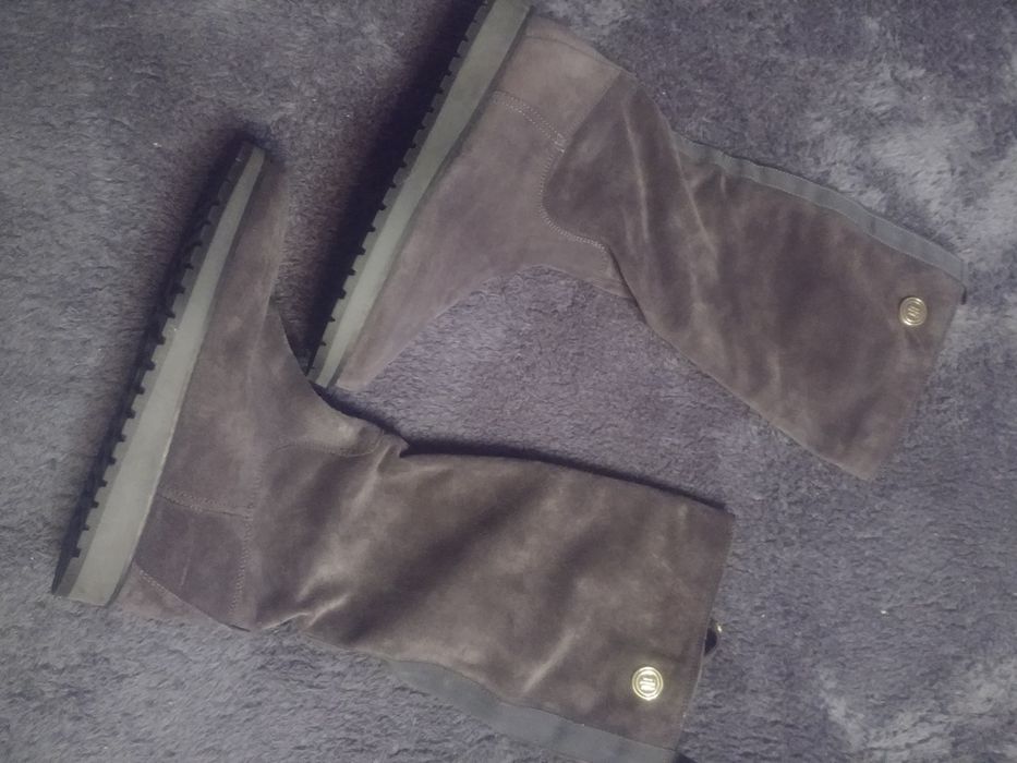 Kozaki Tommy Hilfiger roz 38. Skóra zamsz.