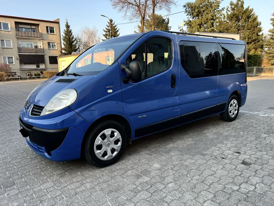 Renault Trafic Long 2.0 dci 9 osobowy