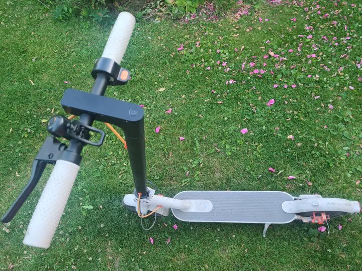Самокат електричний Xiaomi Mi Electric Scoot