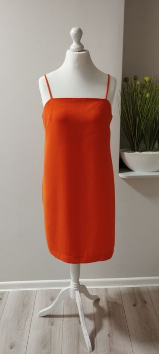 Sukienka na ramiączkach