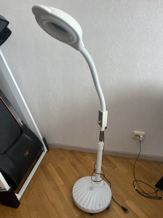 Лампа для маникюру