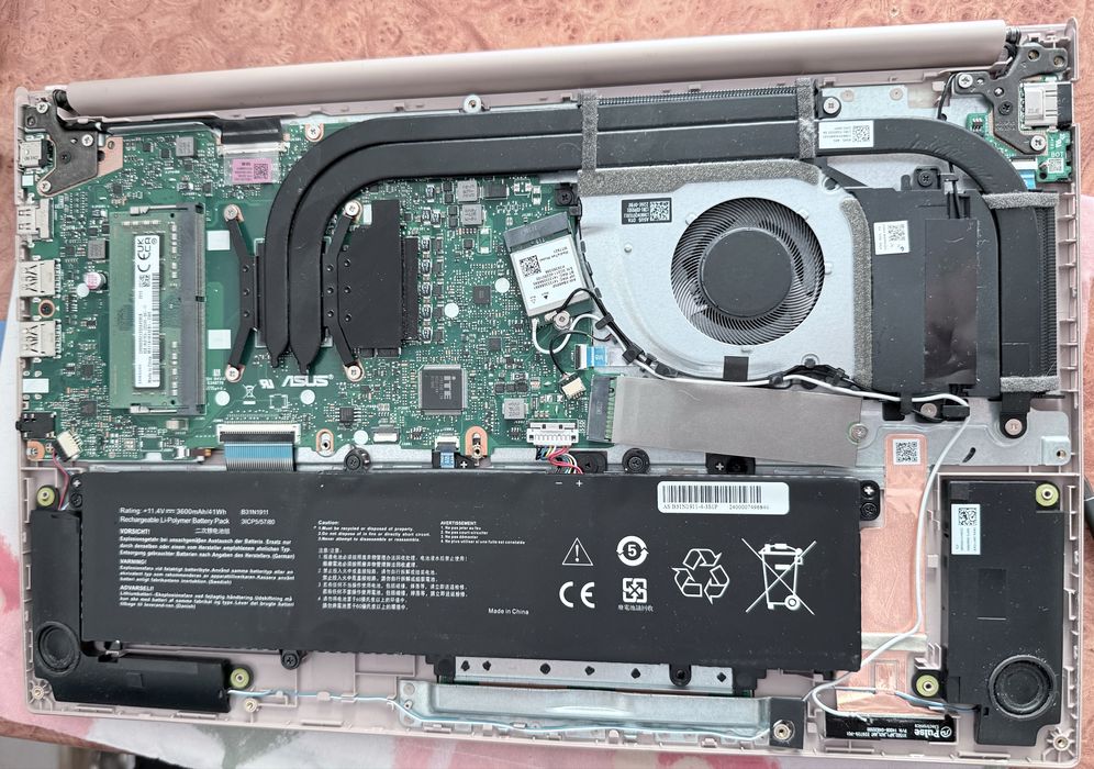 Ноутбук ASUS VivoBook / Ryzen 7