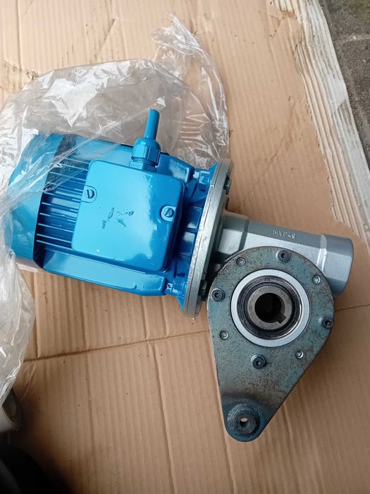 Moto Redutor 0.37KW ( 0.5cv)   trifásico Leroy-Somer