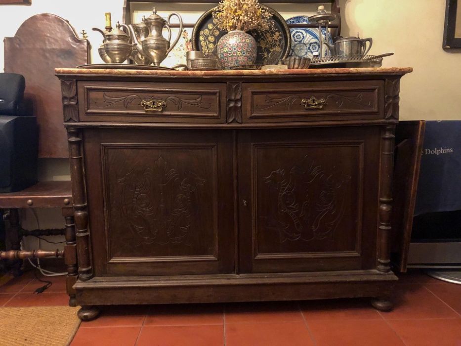 Louceiro aparador antigo