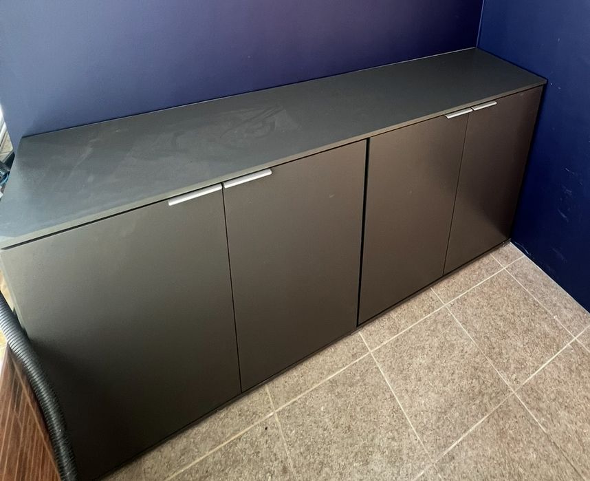 Aparador com 4 portas
