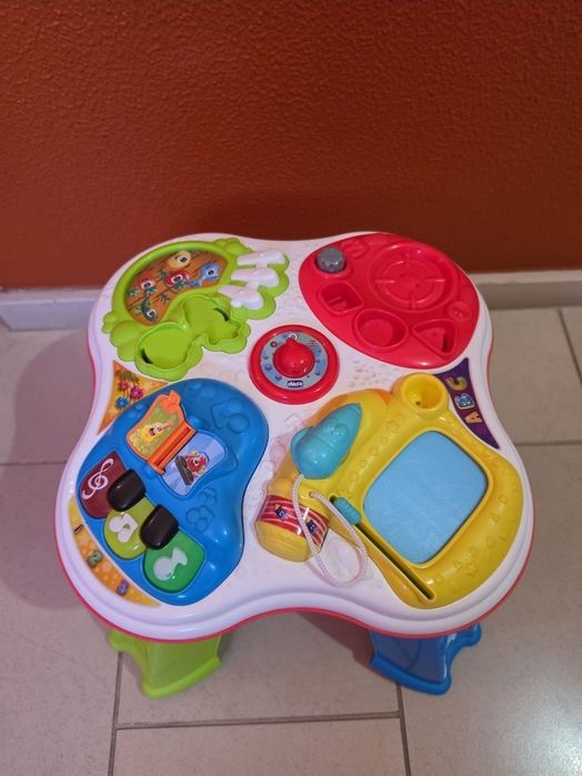 Mesa de atividades bebé