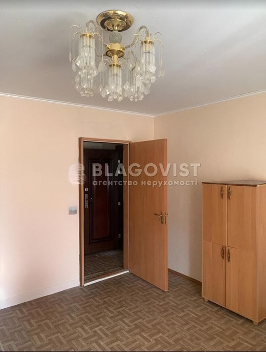 Продаж 4-х кімнатної квартири Драгоманова 20 Дарницький район Позняки