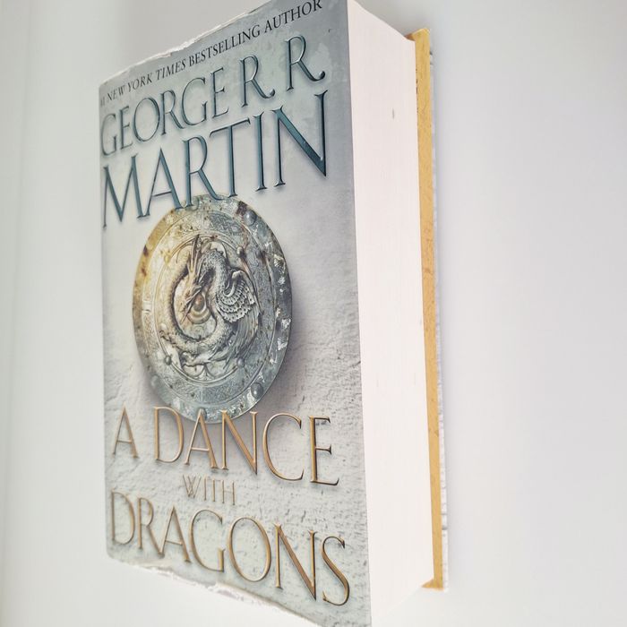 A Dance with Dragons (A Song of Ice and Fire #5) - George R. R. Martin