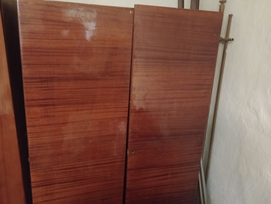 Шкаф,тумбу,полочка продам все за 800