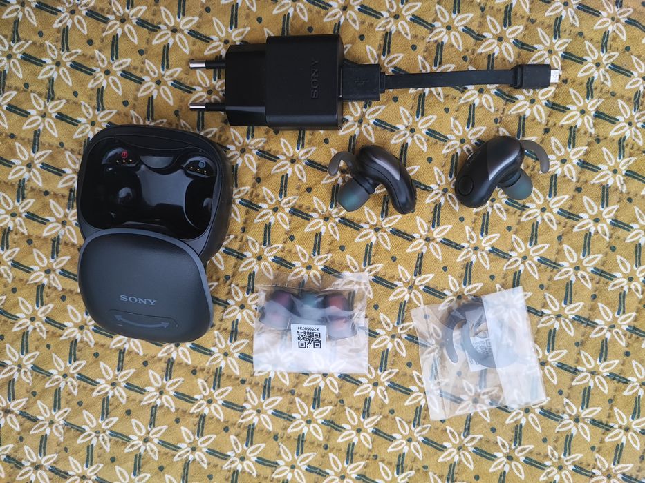 Headphones Sony WF-SP700N