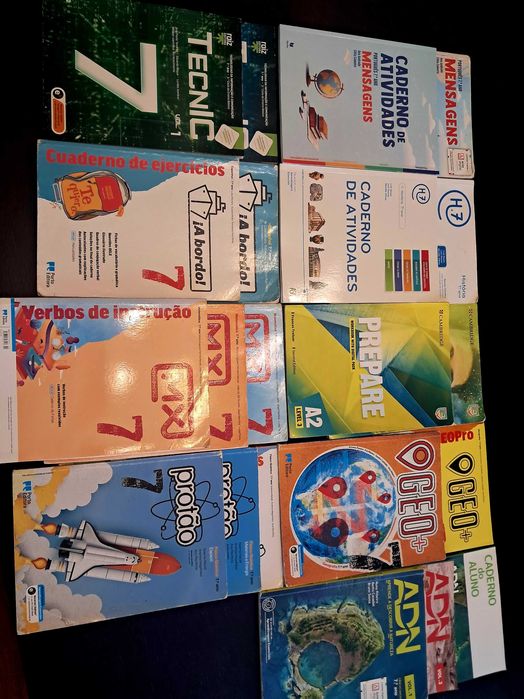 Livros Escolares 7º/8º/9º da Porto Editora e Uniformes Alfacoop