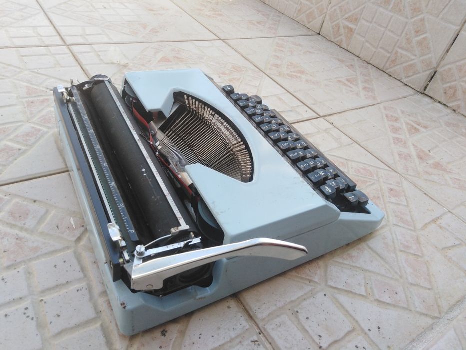 Máquina de escrever antiga