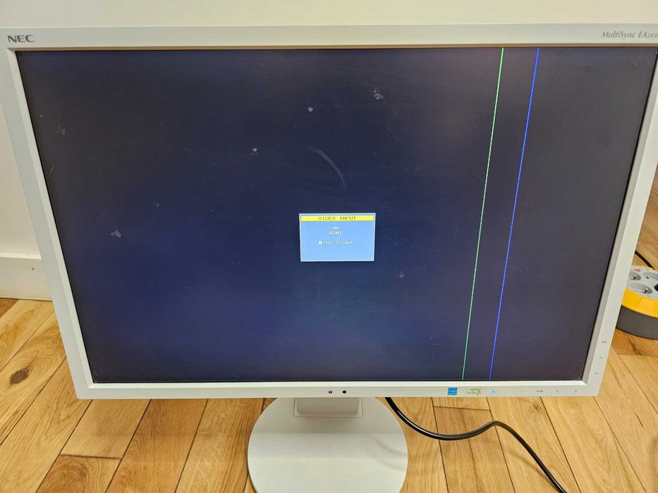 Komputer Intel E8400, 4Gb RAM, Nvidia GT710 + monitor NEC EA243WM