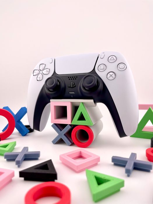 Подставка для геймпада PlayStation 5 DualSense с символами PS