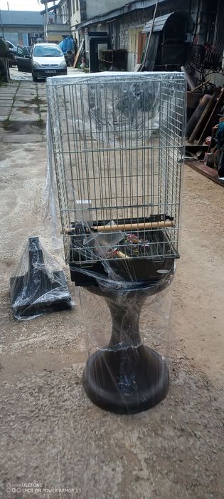 Клітки для папуг