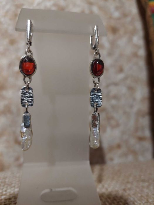 серебряные серьги с гранатами и жемчугом