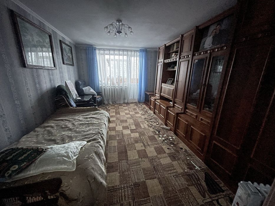 Квартира з індивідуальним опаленням в цегляному будинку