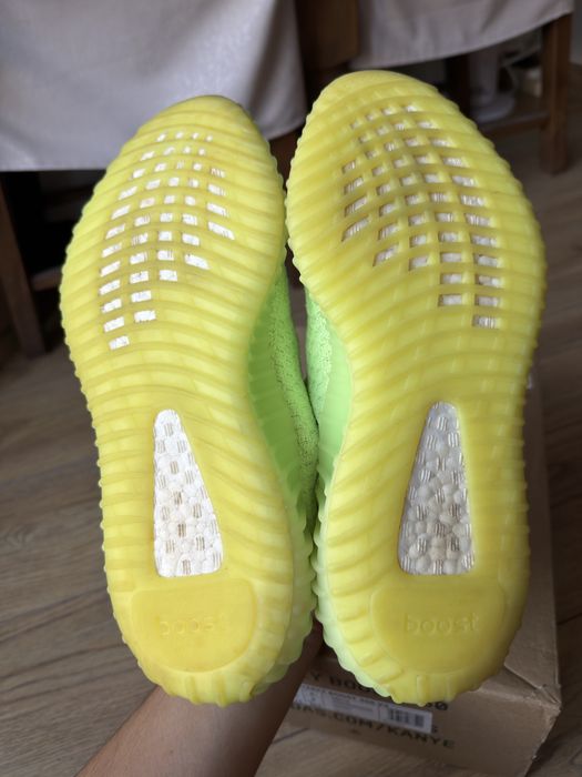 Adidas Yeezy Boost 350 V2 Glow in Dark buty sneakersy zielone 42 2/3