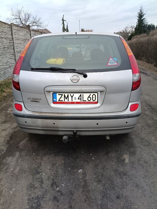 Nissan Almera Tino 2003 photo 5