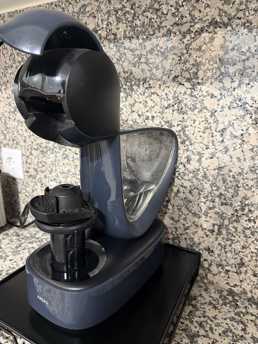 Maquina de cafe Krups+ suporte