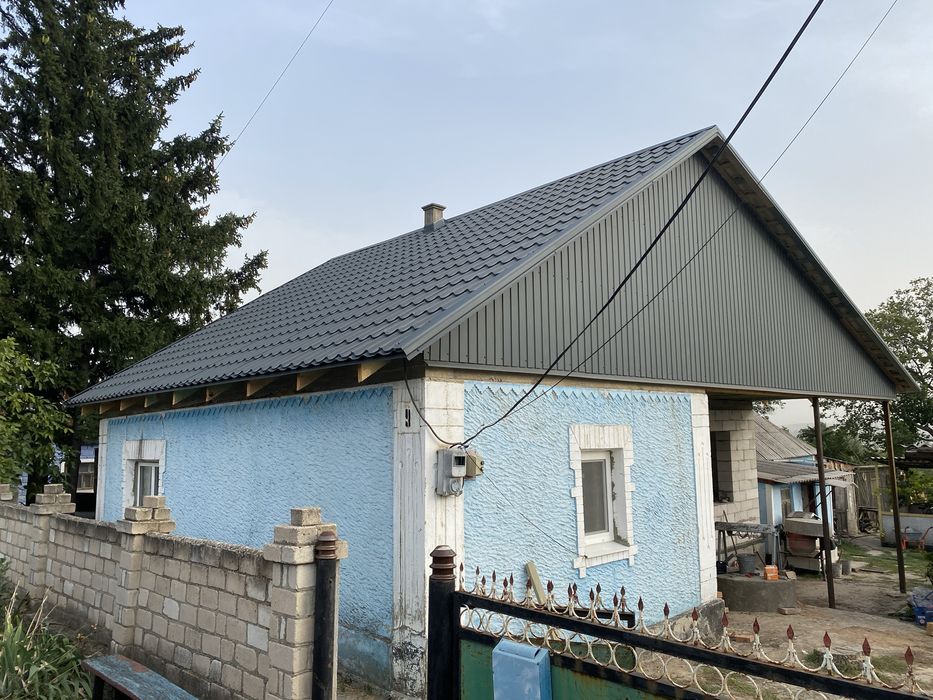 Кровельные работы, водосточная система, фасадные работы.