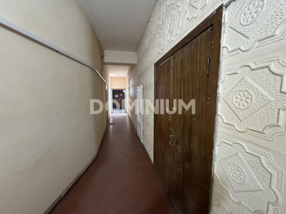 Магазин + офіси + склад, 520 м², прохідне місце,м.Виноградів