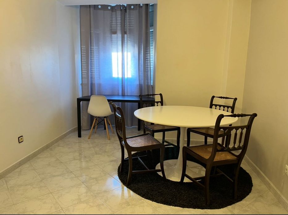 Apartamento T1 MOBILADO para arrendamento no Feijó