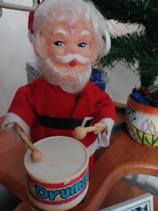 Игрушка Санта с барабаном