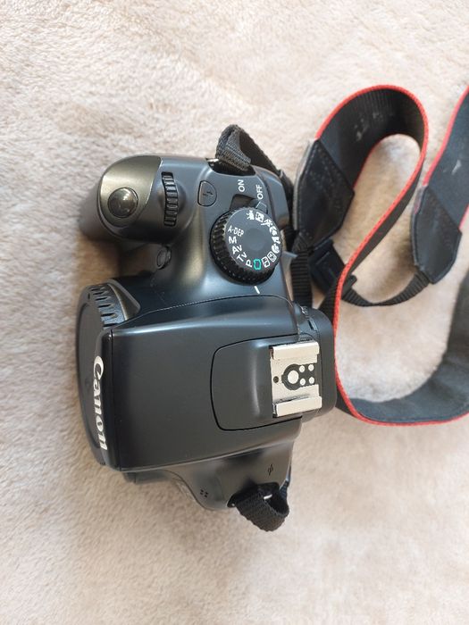 Фотоапарат Canon EOS 1100D