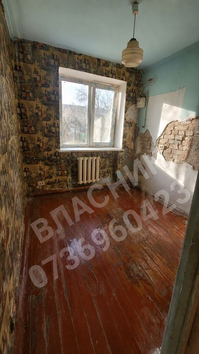 3к Квартира під капітальний ремонт