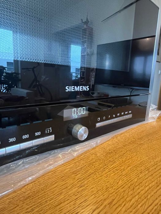 Kuchenka mikrofalowa do zabudowy Siemens