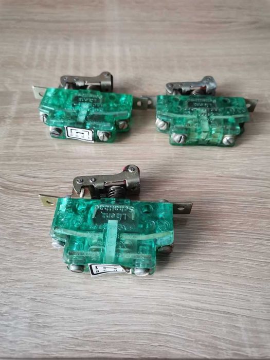 Микропереключатель БДС4004  220В 16А 380в 10А