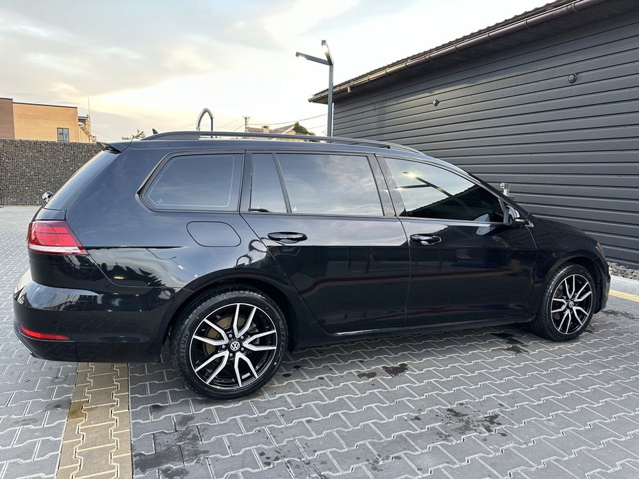 Продам Volkswagen Golf 7