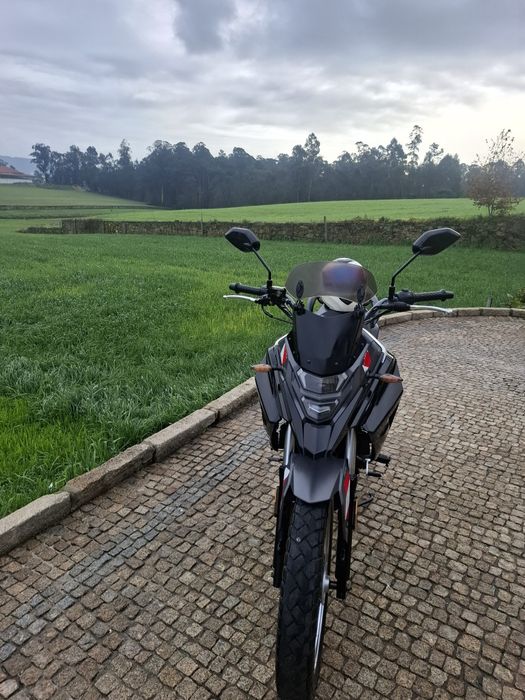 Sym  NHT  125 de 2023 revisionada como nova