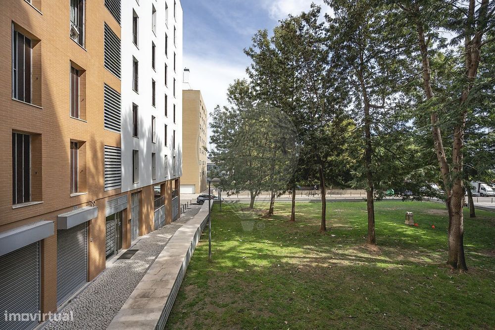 Apartamento T4 para arrendamento