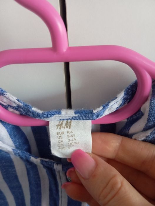 Kombinezon dla dziewczynki firmy H&M rozmiar 104