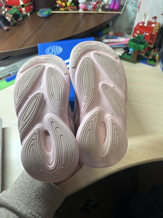 Кросівки для дівчинки Adidas ozelia EL C