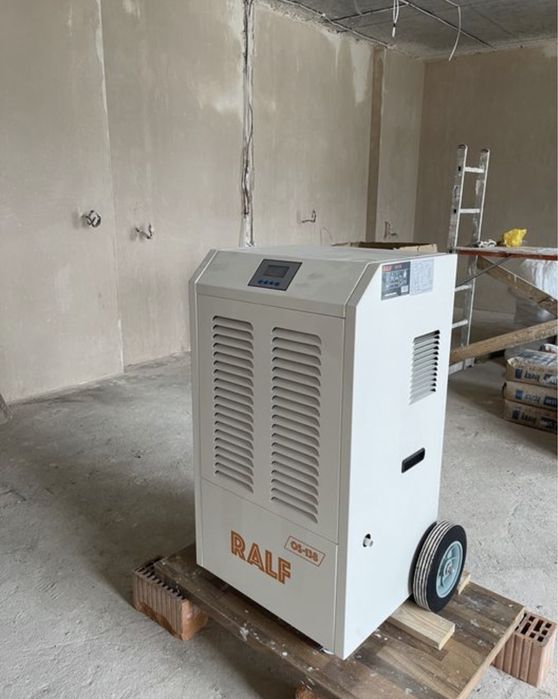 Оренда 140л осушувач повітря Прокат осушителя воздуха