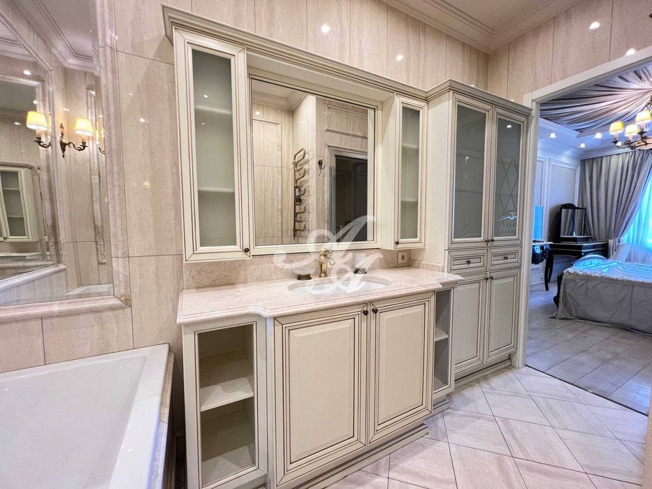 Продаж 3к квартири, ЖК Новопечерські Липки, Верхогляда, Драгомирова