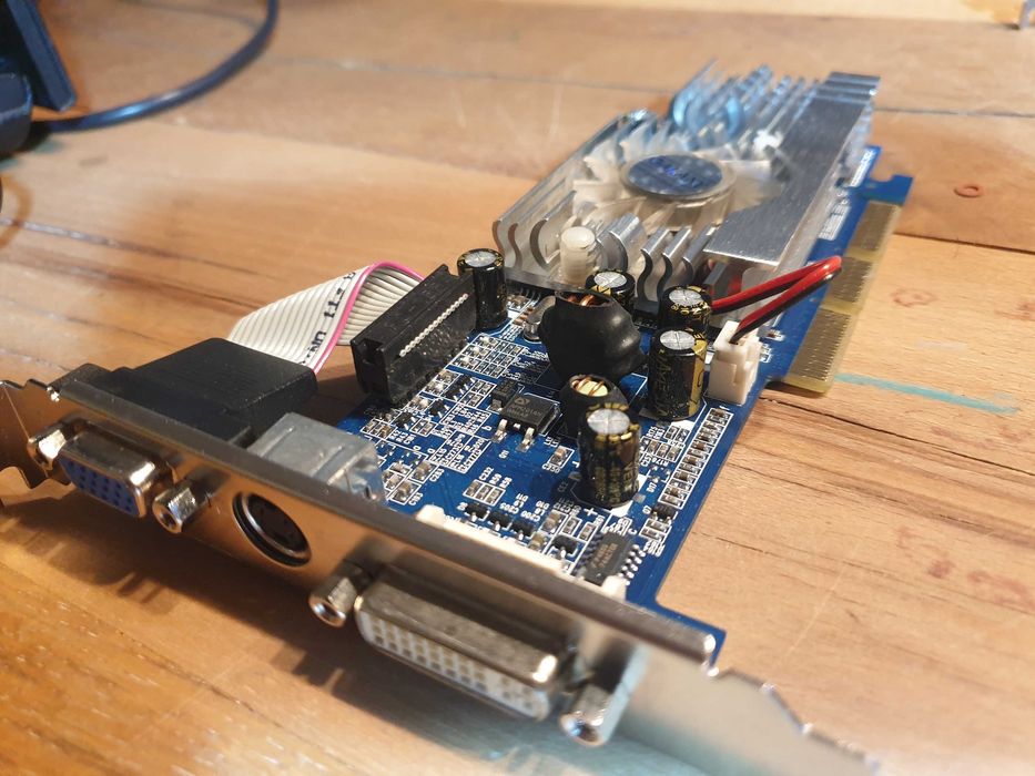 Galaxy Geforce 6200 AGPx8 box