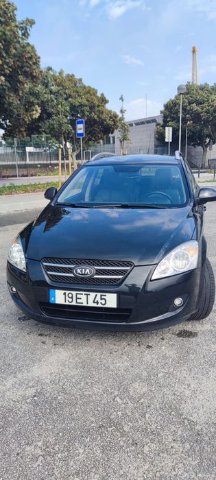 Kia Ceed 1.4 a gasolina  de novembro 2007