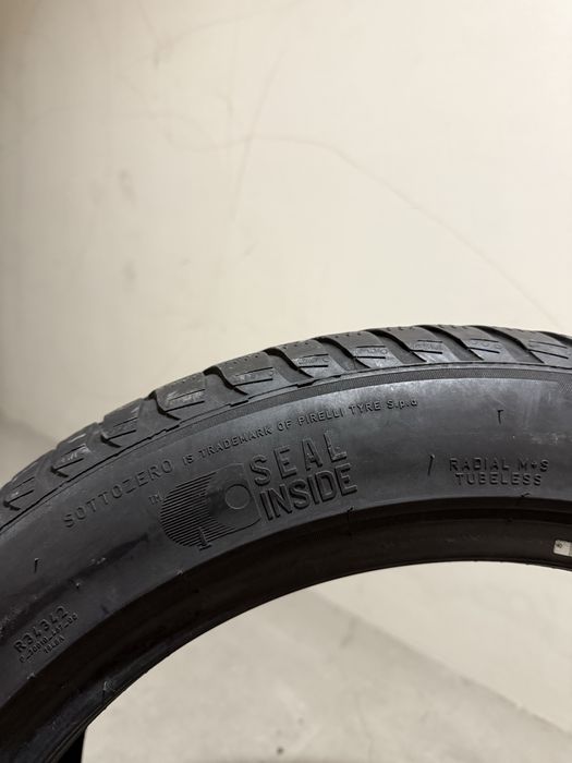 Зимова гума Pirelli Sottozero 3 245/45 R18